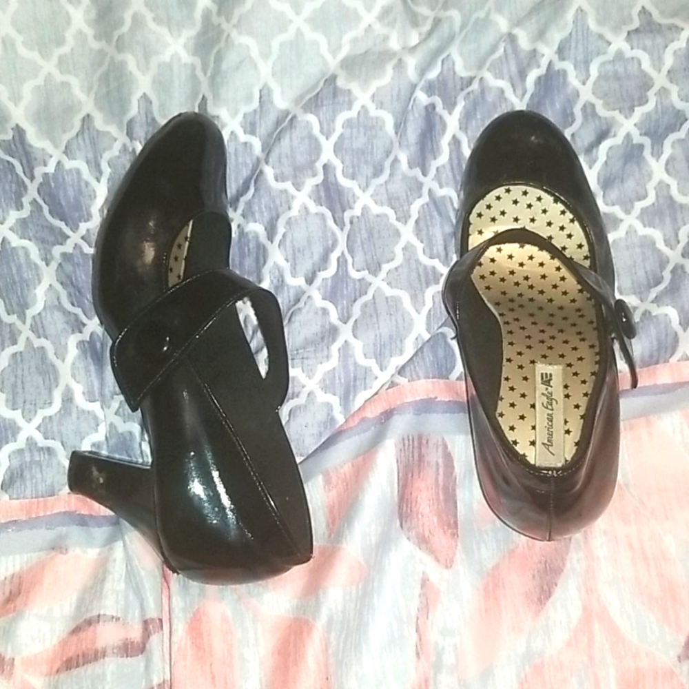 American eagle heels